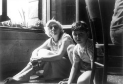 1958, Roberto Urban, sitting on the ground, striped dress, window, kid, Fortepan #57742