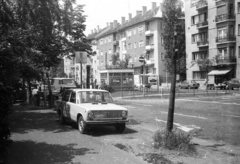 Magyarország, Budapest XIV., Róna (Lumumba) utca a Thököly út felől nézve., 1980, Pálinkás Zsolt, Lada-márka, benzinkút, rendszám, Budapest, Fortepan #57803