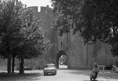 France, Aigues-Mortes, városfal, kapubástya., 1958, Pierre Varga, Renault-brand, gate tower, Fortepan #57982