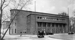 Magyarország, Margitsziget, Budapest, Hajós Alfréd Nemzeti Sportuszoda., 1931, Kiss Ádám László, utcakép, építészet, automobil, Hajós Alfréd-terv, Fortepan #58265