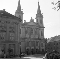 Hungary, Szombathely, Mindszenty tér 1., Sarlós Boldogasszony Székesegyház. Balra a Püspöki Palota., 1963, Nagy Gyula, church, Classicism, Melchior Hefele-design, Fortepan #58406