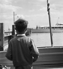 Hungary, Balatonfüred, hajóállomás., 1962, Nagy Gyula, port, water bus, Fortepan #58446