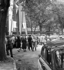 Hungary, Budapest XIV., főbejárat., 1962, Nagy Gyula, taxicab, Moskvitch-brand, Budapest, Fortepan #58456