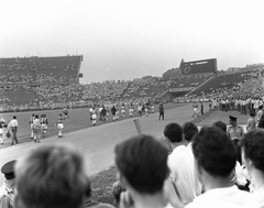 Hungary, Népstadion, Budapest XIV., 1963. június 30. Ferencváros - SZEAC mérkőzés, bajnokcsapat ünneplése., 1963, Nagy Gyula, Budapest, Fortepan #58509