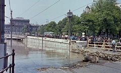 Magyarország, Budapest V., pesti alsó rakpart a a Széchenyi István (Roosevelt) térnél árvíz idején. Háttérben a Magyar Tudományos Akadémia székháza., 1965, Herbály István, árvíz, neoreneszánsz, Magyar Tudományos Akadémia, Budapest, Friedrich August Stüler-terv, Fortepan #58979