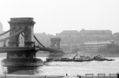 Magyarország, Budapest, Széchenyi Lánchíd, Pestről nézve, a Dunán a Kajmakcalan lapátkerekes gőzhajó., 1964, Fortepan, közlekedés, hajó, híd, látkép, gőzhajó, Duna, lapátkerekes hajó, függőhíd, William Tierney Clark-terv, Fortepan #5938