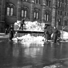 Magyarország, Budapest V., Kossuth Lajos tér, Parlament., 1937, Fortepan, hómunka, Steindl Imre-terv, neogótika, hólapát, eklektikus építészet, Budapest, Fortepan #59655