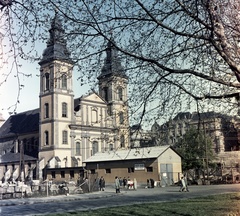 Magyarország, Budapest V., Március 15. tér, Erzsébet híd építkezésének felvonulási területe. Szemben a Belvárosi templom., 1964, Nagy Gyula, színes, Budapest, Fortepan #59875