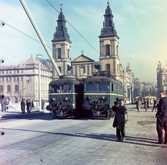 Magyarország, Budapest V., az Erzsébet híd terheléspróbája, pesti hídfőtől a Szabad sajtó út felé nézve., 1964, Nagy Gyula, színes, híd, villamos, operatőr, Ganz UV, terheléspróba, Budapest, Duna-híd, BHÉV DL VII-típus, Fortepan #59958