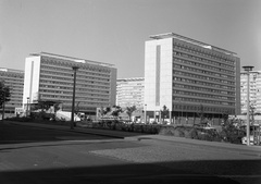 Németország, Drezda, a Prager Strasse épületei a Reitbahnstrasse felől., 1970, Nagy Gyula, NDK, Fortepan #60005