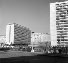 Németország, Drezda, a Prager Strasse épületei a Reitbahnstrasse felől., 1970, Nagy Gyula, NDK, Fortepan #60006