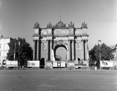 Németország, Potsdam, Diadalív (Brandenburgi kapu)., 1970, Nagy Gyula, plakát, NDK, diadalív, Carl von Gontard-terv, Georg Christian Unger-terv, Fortepan #60023