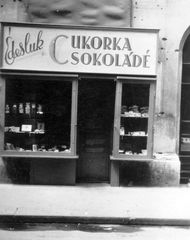 1946, Nagy Gyula, store display, Show window, sign-board, candy store, tradie, Closed Shop, Fortepan #60186