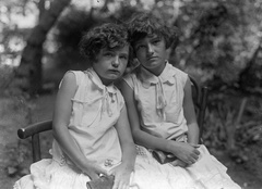 1930, Zsohár Zsuzsa, twins, girl, double portrait, Fortepan #60317