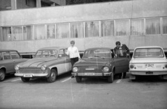 Szlovákia,Magas-Tátra, Csorbató, Panorama Hotel., 1972, Gárdos György, csehszlovák gyártmány, német gyártmány, szovjet gyártmány, szálloda, Skoda-márka, Wartburg-márka, Zaporozsec-márka, parkoló, automobil, Wartburg 311/312, rendszám, Skoda 100, Fiat 128, Tátra hegység, országjelzés, Fortepan #60558