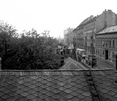 Magyarország, Budapest IX., a Mihálkovics-telep bontása a Tűzoltó utca felől nézve, jobbra a Mihálkovics utca házsora., 1978, Krantz Károly, teherautó, Budapest, Fortepan #60754