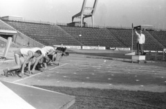 Magyarország, Népstadion, Budapest XIV., 1962, Lencse Zoltán, reklám, stadion, atlétika, futóverseny, rajtgép, Budapest, startpisztoly, Fortepan #60841