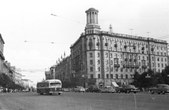 Oroszország, Moszkva, Tverszkaja (ekkor Gorkij) utca a Puskin térnél., 1962, Lencse Zoltán, Szovjetunió, szovjet gyártmány, GAZ-márka, trolibusz, automobil, GAZ 13 Csajka, MTB-82, Fortepan #60887