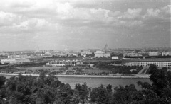 Oroszország, Moszkva, Moszkva folyó, jobbra a Luzsnyiki stadion a Lomonoszov Egyetem irányából nézve., 1962, Lencse Zoltán, Szovjetunió, stadion, Fortepan #60901