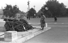 Magyarország, Budapest XIV., Hősök tere., 1961, Lencse Zoltán, koszorú, Budapest, Fortepan #60927