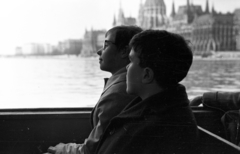 Magyarország, Budapest, átkelő hajó a Dunán, háttérben a Parlament., 1966, Lencse Zoltán, Fortepan #61065