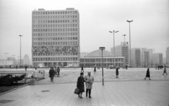 Germany, Berlin, Kelet-Berlin, Alexanderplatz, szemben a Haus des Lehrers., 1971, Lencse Zoltán, GDR, socialist realism, East-Berlin, modern architecture, wall painting, Hermann Henselmann-design, Walter Womacka-design, Fortepan #61105