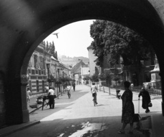 Magyarország, Kőszeg, Jurisics tér a Hősök kapujából nézve., 1964, Lencse Zoltán, kerékpár, Fortepan #61294