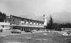 Slovakia,High Tatras, Štrbské pleso, 1971, Lencse Zoltán, Czechoslovakia, woods, Czechoslovak brand, Gerrman brand, Skoda-brand, Volkswagen Beetle, department store, Tatra Mountains, Fortepan #61318