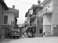 Olaszország, Pinasca-dubbione, Piazza Maccari., 1973, Lencse Zoltán, Fortepan #61402