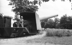 Bulgária, Várna, Morszka gradina park, Haditengerészeti Múzeum. 24 cm-es Schneider-Creusot partvédő löveg., 1968, A R, fegyver, löveg, Fortepan #62061