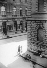 Hungary, Budapest VI., Aradi utca - Szinyei Merse utca sarok., 1931, A R, sign-board, Budapest, bicycle, handbarrow, Fortepan #62151