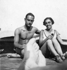 1931, A R, bathing suit, smile, jesting, summer, shades, man, man and woman, woman, double portrait, Fortepan #62152