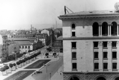 Bulgária, Szófia, Mária Lujza hercegnő (Georgi Dimitrov) sugárút a Hotel Balkanból nézve, szemben a Banja basi mecset., 1963, A R, szocreál, középület, mecset, Koszta Nikolov-terv, Oszmán-török építészet, Mimar Sinan-terv, Fortepan #62339