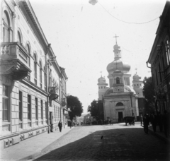 Ukrajna, Csernyivci, Orosz utca, szemben a Boldogságos Szűz Mária Mennybemenetele székesegyház, jobbra a Lomonoszov utca torkolata., 1934, Lajtai László, templom, erkély, görög katolikus, Fortepan #62601