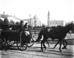 Románia,Erdély, Nagyvárad, Szent László tér (Piata Unirii), háttérben a Szent László-templom., 1934, Lajtai László, templom, szekér, lovaskocsi, középület, eklektikus építészet, Rimanóczy Kálmán-terv, tér, ló, Fortepan #62605