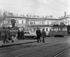 Magyarország, Budapest VI., Nyugati (Marx) tér, a villamos mögött a Jókai utca és a MÁV igazgatóság épülete., 1965, Magyar Rendőr, villamos, Budapest, FVV-szervezet, viszonylatszám, Fortepan #65122