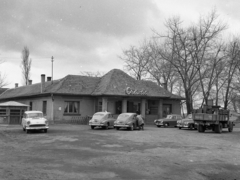 Magyarország, Dabas, a Dabasi csárda az 5-ös főút mellett, a Bartók Béla út kereszteződésénél., 1966, Magyar Rendőr, csárda, Opel Rekord P1, Wartburg 311/312, rendszám, FSO Warszawa, Fortepan #65298