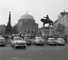 Magyarország, Pécs, Széchenyi tér., 1966, Magyar Rendőr, GAZ M21 Volga, mecset, Wartburg 311/312, lovas szobor, Fiat 600, Hunyadi János-ábrázolás, rendszám, Fortepan #65329