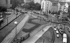 Magyarország, Budapest VIII.,Budapest V.,Budapest IX., Kálvin tér és a Magyar Nemzeti Múzeum a református templom tornyából nézve., 1966, Magyar Rendőr, Ikarus 60 csuklós, Ikarus 60T csuklós, villamos pótkocsi, Budapest, Bszkrt F1A típus, forgalom, Fortepan #65378