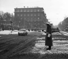 Magyarország, Budapest VIII.,Budapest V., Múzeum körút az Astoria kereszteződésből nézve., 1967, Magyar Rendőr, Budapest, forgalomirányítás, Velorex-márka, Trabant 600, Fortepan #65475