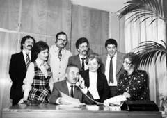 1983, Fortepan, iroda, csoportkép, mosoly, nők, férfiak, szemüveg, telefon, naptár, szobanövény, Fortepan #6566