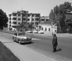 Magyarország, Budapest I., a Várfok utca és az Ostrom utca találkozása a Bécsi kapu felől nézve., 1968, Magyar Rendőr, Zastava 750, rendőrjármű, Fiat 600, Budapest, FSO Warszawa, Fortepan #65675