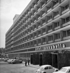 Magyarország, Balatonfüred, Hotel Annabella., 1968, Magyar Rendőr, szálloda, Volkswagen-márka, Volkswagen Bogár, Fortepan #65686