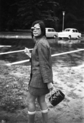 1969, Sándor Dávid, portrait, glasses, woman, handbag, looking back, Fortepan #6601