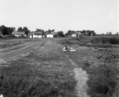 Magyarország, Öcsöd, cigánytelep a település szélén a Táncsics Mihály út környékén., 1974, Magyar Rendőr, cigányság, Fortepan #66075