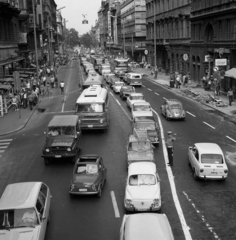 Hungary, Budapest V., Kossuth Lajos utca az Astoria kereszteződés felé nézve., 1975, Magyar Rendőr, Fiat-brand, Volkswagen-brand, number plate, Volkswagen Beetle, Budapest, Fortepan #66117