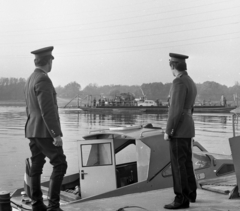 Hungary, Dunakeszi, Duna-part, kompkikötő. A komp a Szentendrei-sziget felé, Horányba tart., 1975, Magyar Rendőr, ferry, motorboat, Horány II ship, Fortepan #66158