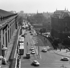 Hungary, Győr, kilátás a Rába Hotelból a Baross (Lenin) híd felé, jobbra a Városháza., 1976, Magyar Rendőr, public building, Neo-Baroque-style, Jenő Hübner-design, Fortepan #66234