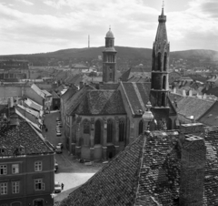 Hungary, Sopron, kilátás a Tűztoronyból a belváros felé, távolabb az evangélikus templom, előtérben a bencés templom (Kecske templom)., 1976, Magyar Rendőr, church, Baroque-style, gothic, Fortepan #66247