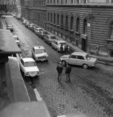 Magyarország, Budapest VII., Almássy utca, az Almássy tértől a Dohány utca felé nézve., 1978, Magyar Rendőr, baleset, taxi, Fiat-márka, Lada-márka, Fiat 850, Fiat 600, Budapest, Fortepan #66337